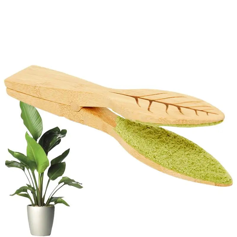 Portable Wooden Leaf Cleaning Tongs - Essential Garden Tool for Easy Plant Care